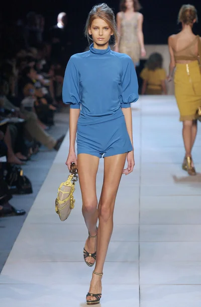 Look 10